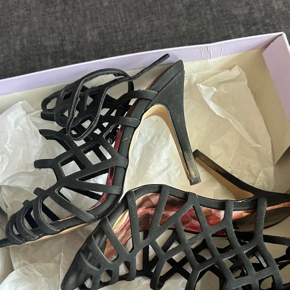 $100 for All - Shoe Bundle - Picture 5 of 10